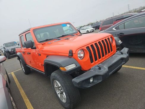 Used 2020 Jeep Gladiator Sport w/ Quick Order Package 24S AWD/4WD image 4