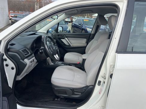 Used 2017 Subaru Forester 2.5i w/ Alloy Wheel Package image 9