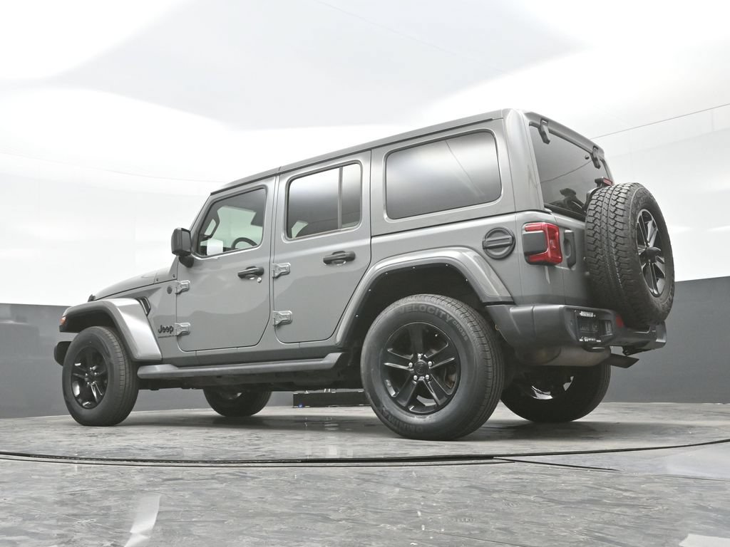 Used 2023 Jeep Wrangler Unlimited Sahara AWD/4WD image 33