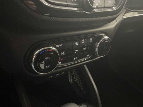 Used 2023 Chevrolet TrailBlazer LT w/ Convenience Package image 14