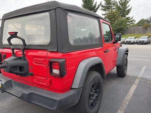 Certified 2018 Jeep Wrangler Sport AWD/4WD image 4