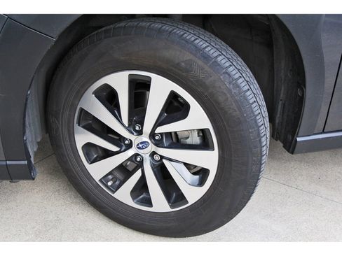 Used 2024 Subaru Outback Premium AWD/4WD image 28