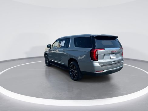 Used 2025 GMC Yukon XL Elevation AWD/4WD image 7