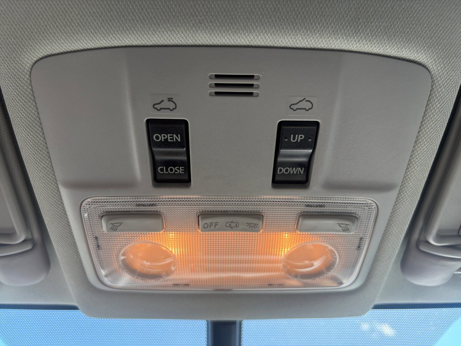 Used 2013 Toyota RAV4 Limited AWD/4WD image 11