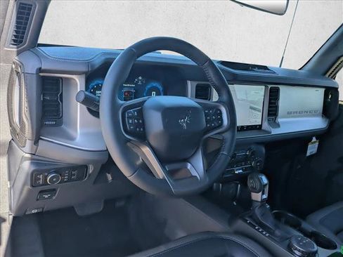 New 2025 Ford Bronco Outer Banks image 3