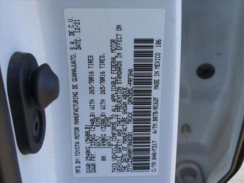 Used 2022 Toyota Tacoma TRD Off-Road image 22