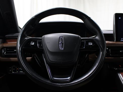 Certified 2023 Lincoln Aviator Grand Touring w/ Equipment Group 301A AWD/4WD image 11