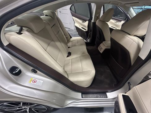 Used 2016 Lexus ES 350 350 w/ Navigation System Package image 45