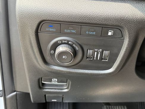 Used 2024 Jeep Grand Cherokee Limited 4xe AWD/4WD image 23