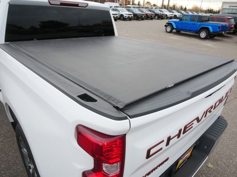 Used 2023 Chevrolet Silverado 1500 LT image 19