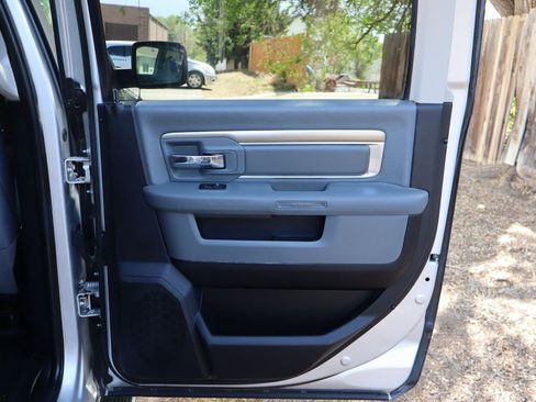 Used 2017 RAM 2500 SLT AWD/4WD image 25