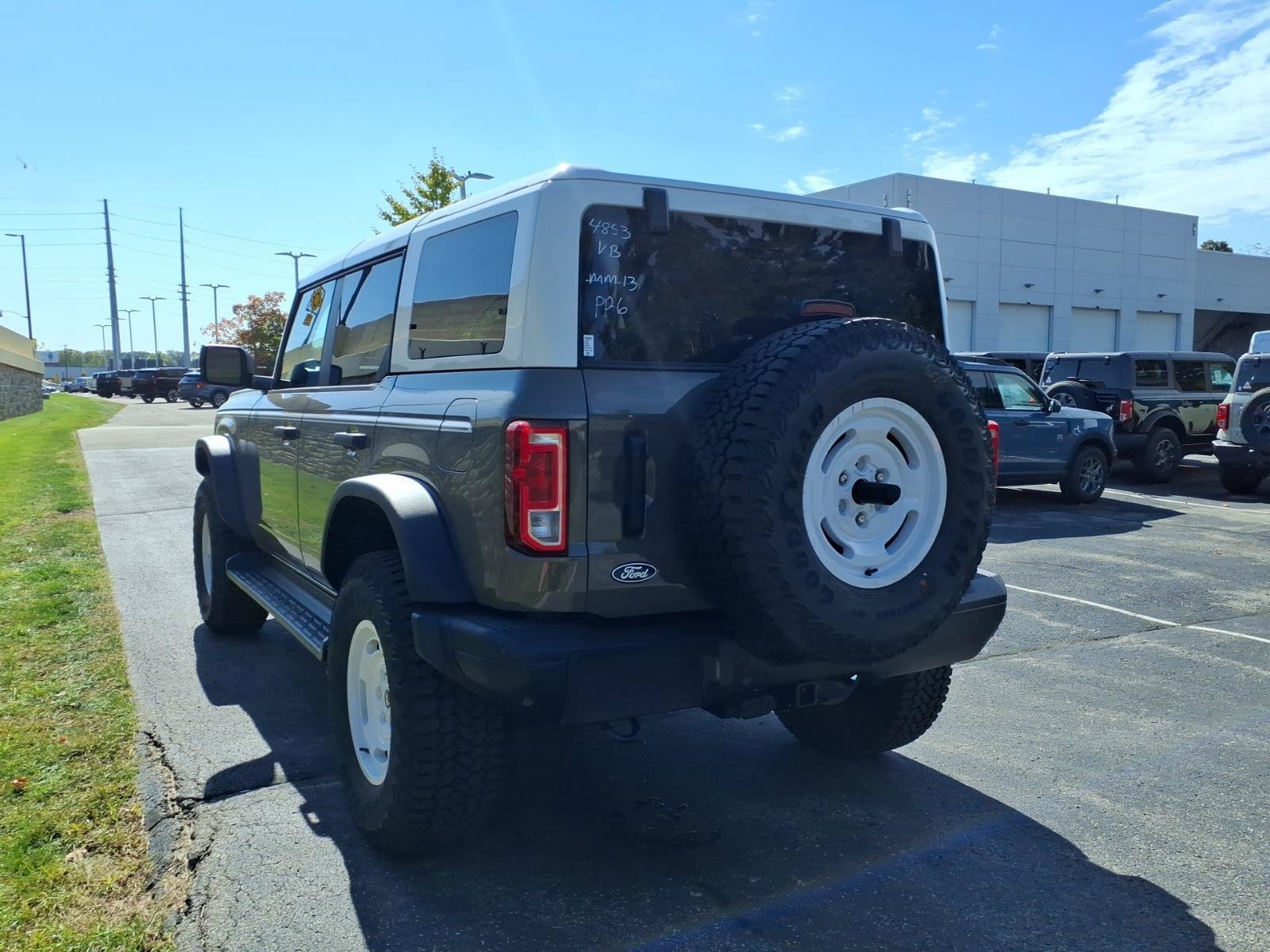 New 2026 Ford Bronco Heritage Edition AWD/4WD image 8