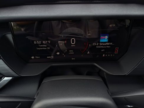 New 2026 GMC Acadia Elevation w/ Super Cruise Package AWD/4WD image 3