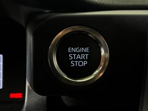 Certified 2025 Toyota 4Runner SR5 image 19