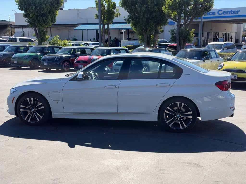 Used 2018 BMW 330e RWD image 9