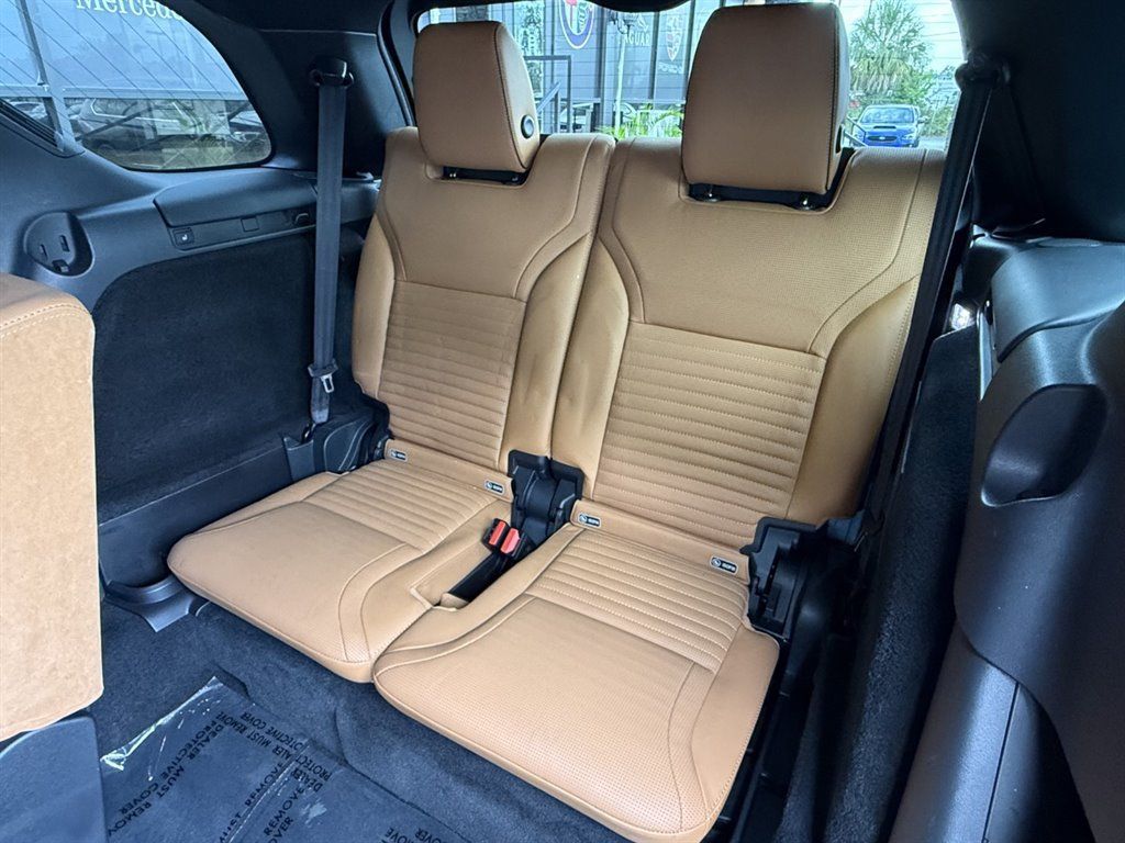 Used 2017 Land Rover Discovery HSE Luxury AWD/4WD image 18