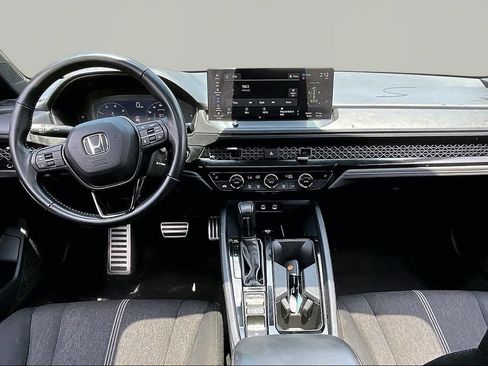 Used 2025 Honda Accord Sport image 8