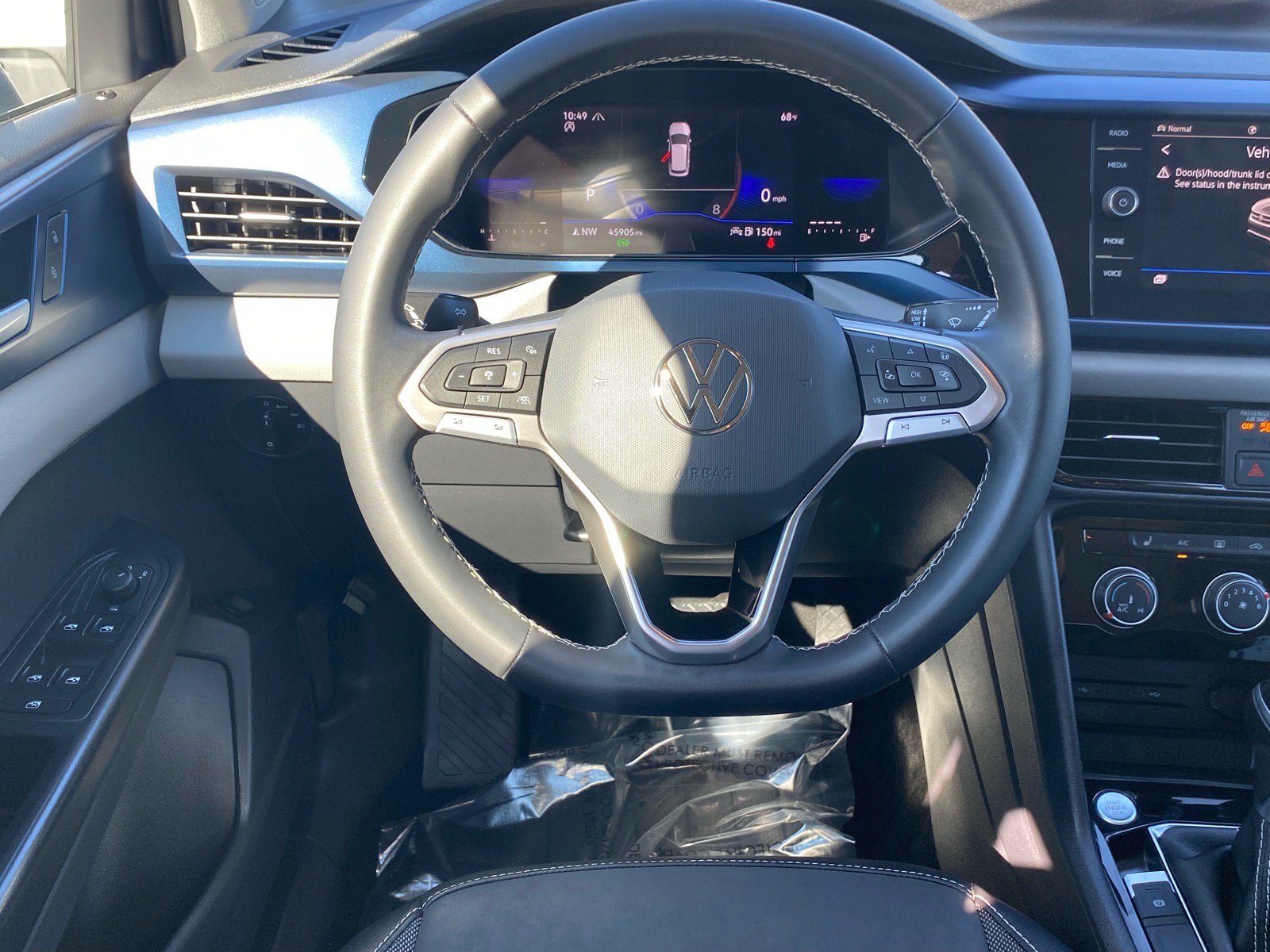 Certified 2023 Volkswagen Taos SE AWD/4WD image 3