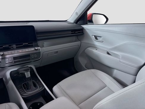 Used 2025 Hyundai Kona SEL image 23