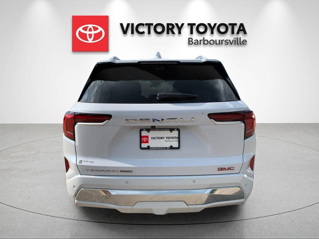 Used 2026 GMC Terrain Denali w/ LPO, Floor Liner Package AWD/4WD image 4