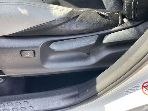Used 2018 Toyota C-HR XLE FWD image 14