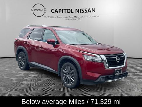 Used 2022 Nissan Pathfinder SL w/ SL Premium Package image 3