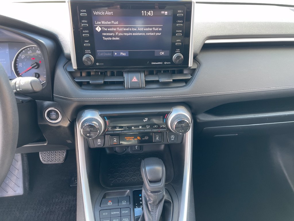 Used 2020 Toyota RAV4 XLE w/ Convenience Package AWD/4WD image 17