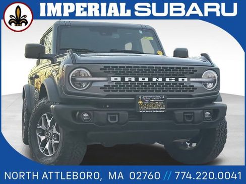 Used 2025 Ford Bronco Badlands image 1