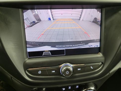Used 2022 Chevrolet TrailBlazer RS FWD image 15
