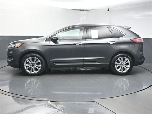 Used 2020 Ford Edge Titanium image 5