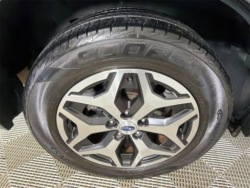 Used 2019 Subaru Forester Premium image 18