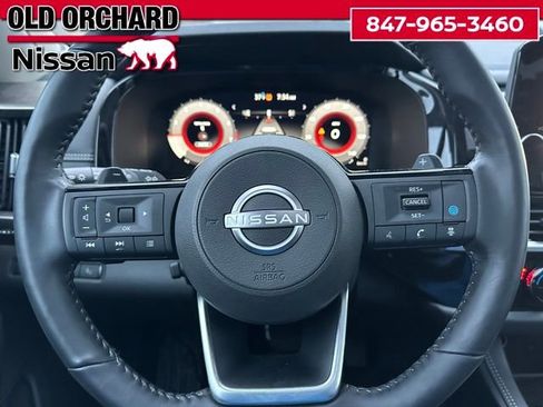 Used 2023 Nissan Pathfinder Platinum image 22