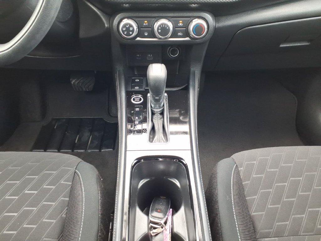 Used 2023 Nissan Kicks SV FWD image 11