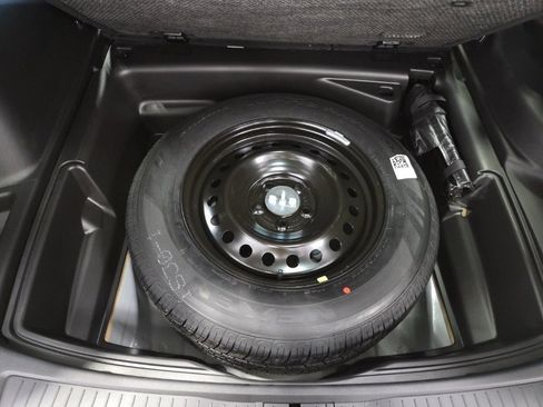 Used 2024 Jeep Grand Cherokee Limited w/ Black Appearance Package image 39