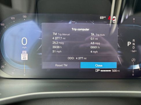 New 2025 Volvo XC40 B5 Plus w/ Protection Package Premier image 16