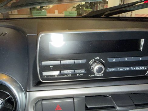 Used 2017 FIAT 124 Spider Classica image 21