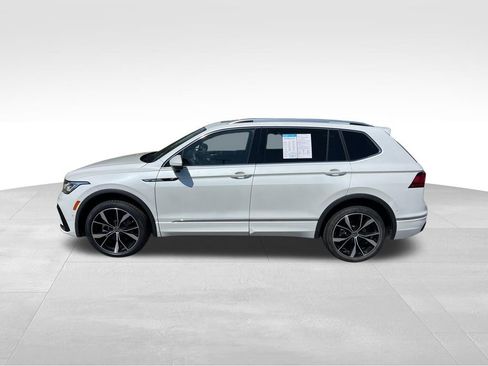 Used 2024 Volkswagen Tiguan SEL R-Line image 4