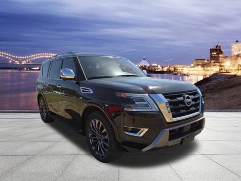 Used 2022 Nissan Armada Platinum w/ Captain's Chairs Package image 4