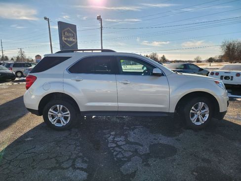 Used 2015 Chevrolet Equinox LT w/ Driver Convenience Package image 3
