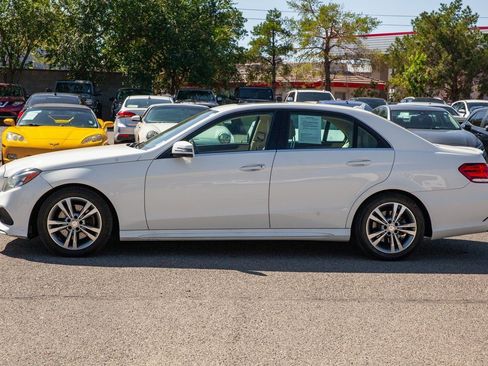Used 2014 Mercedes-Benz E 250 BlueTEC 4MATIC Sedan image 8