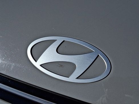 Used 2025 Hyundai Kona SEL image 29