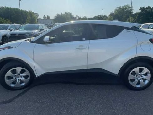 Certified 2020 Toyota C-HR LE FWD image 5