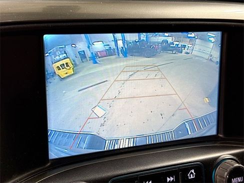 Used 2018 Chevrolet Silverado 1500 LT w/ All Star Edition image 15