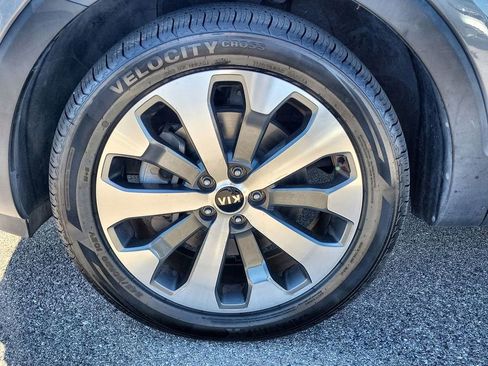 Used 2020 Kia Telluride S image 11