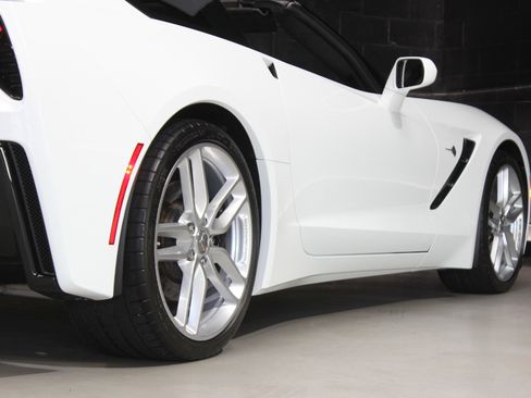 Used 2019 Chevrolet Corvette Stingray Coupe image 27
