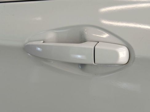 Used 2016 Chevrolet Impala LT w/ Convenience Package image 13