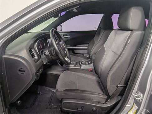 Used 2015 Dodge Charger SXT image 12