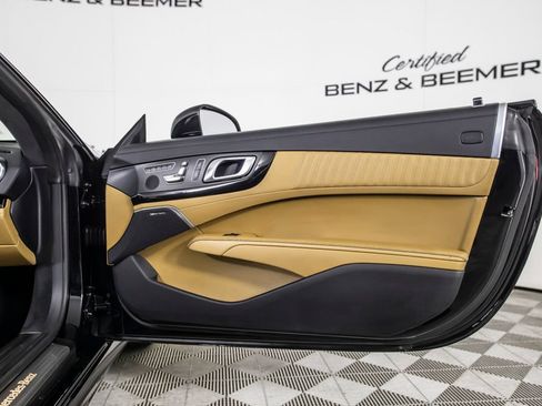 Used 2013 Mercedes-Benz SL 550 image 19