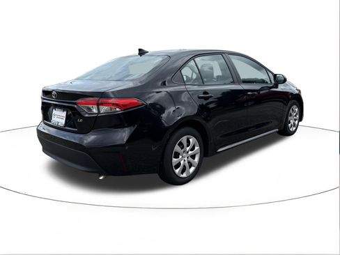 Used 2024 Toyota Corolla LE FWD image 3