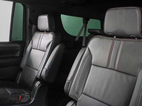 Used 2024 Chevrolet Suburban RST w/ Luxury Package image 28